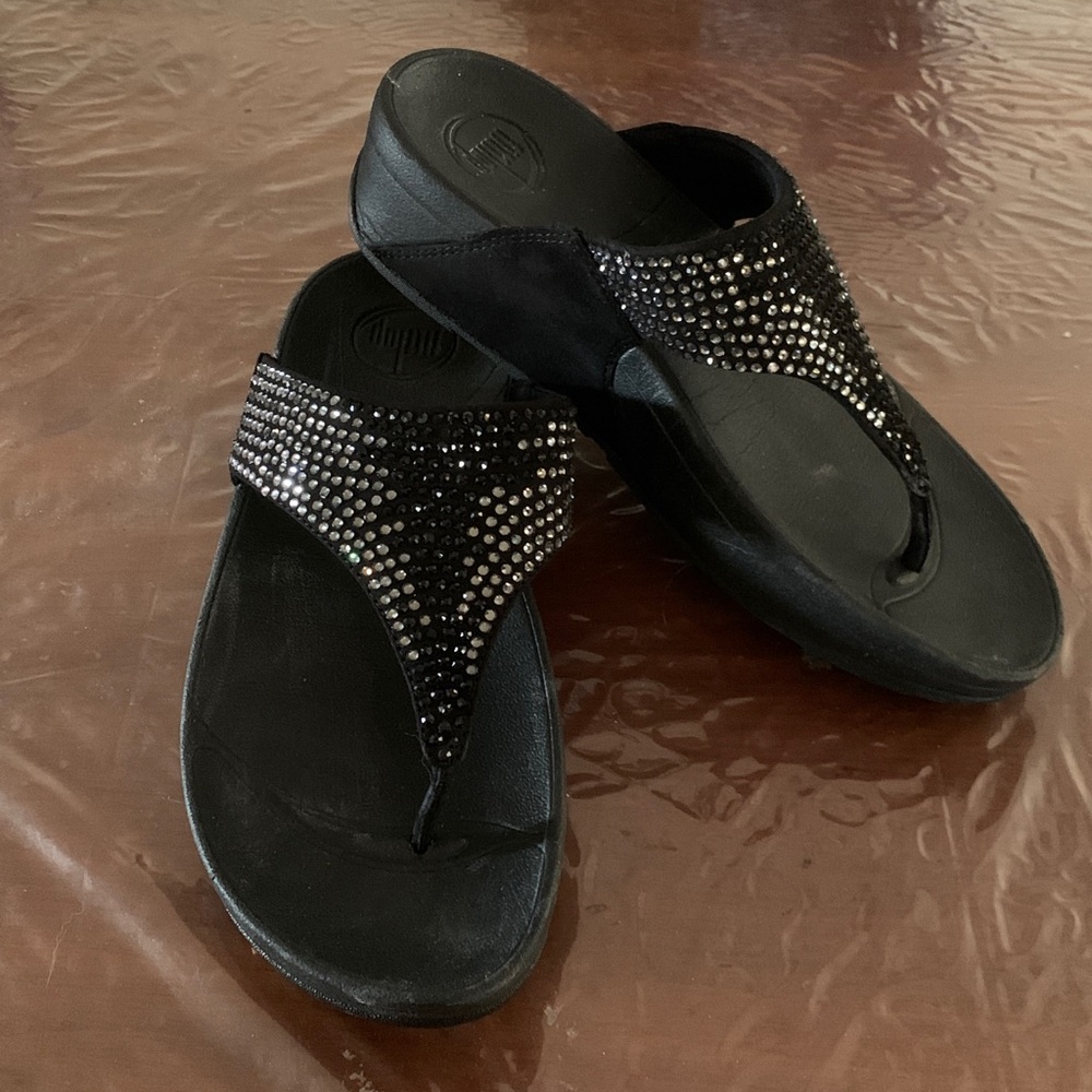 FitFlop Flare Black Rhinestone Wedge Flip Flop Sandal size 7